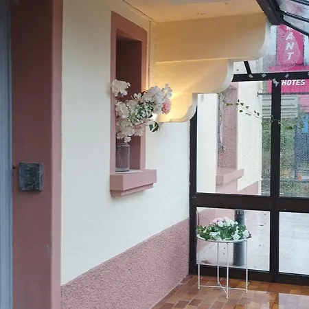 Au Relais Des Ballons سانت موريس سور موسيل